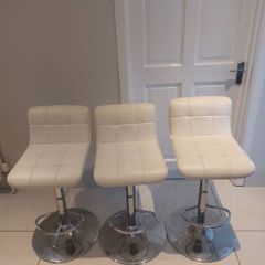 3 kitchen stools