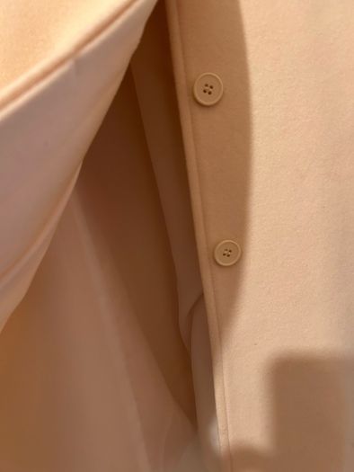 Beautiful rich cream coat. Size 16. Excellent condition. Swords collection only.