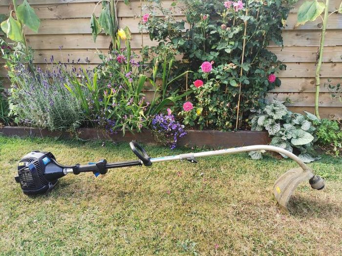 Mac Allister MGTP254 petrol grass strimmer 25.4cc