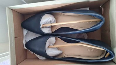 ladies navy clarks shoes