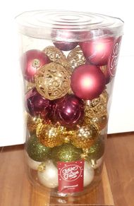 Brand new shatterproof christmas baubles(Red,green and gold)