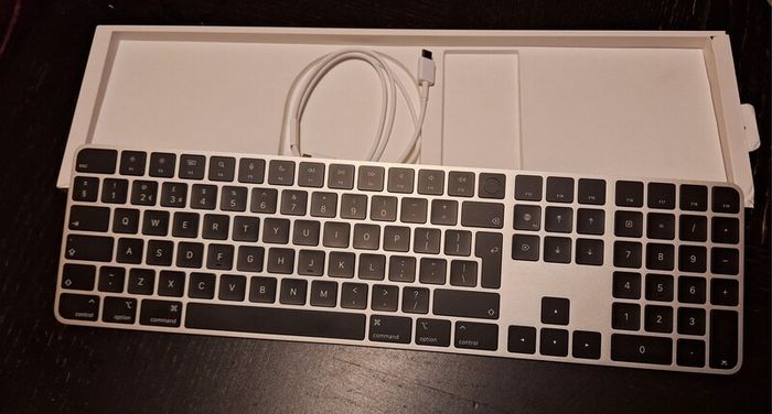 Apple keyboard