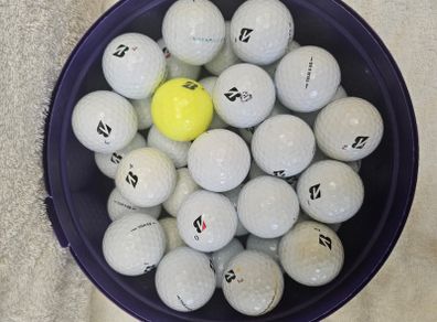 Bridgestone Tour B
