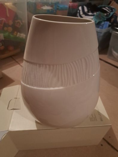 Belleek Chic Triangle 12" Vase