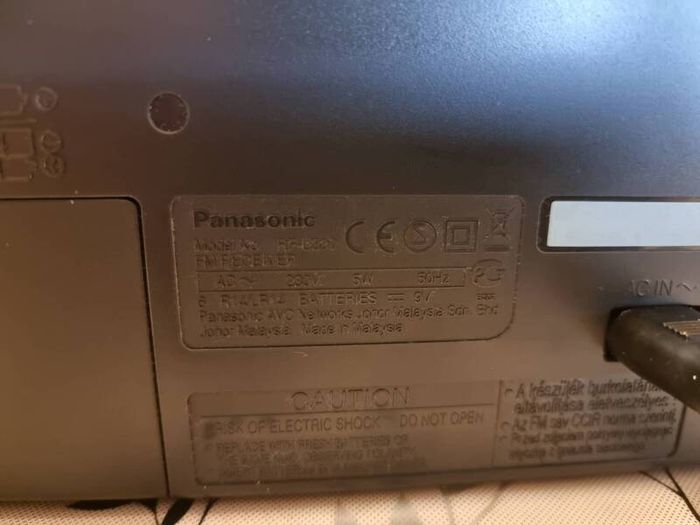 Panasonic Portable FM Radio RF-U300, as new.