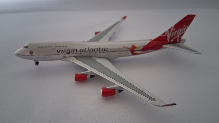 1:500 Virgin Atlantic Boeing 747-400 Lady Penelope G-VFAB