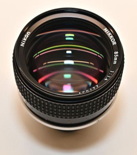 Nikon 85mm f1.4 AIS