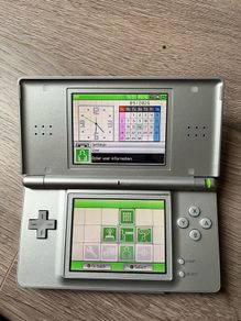 Nintendo DS Lite Silver  incl Charger, Nintendo Bag & Brain Training