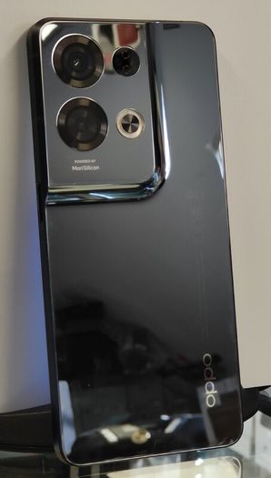 Oppo Reno 8 PRO 5G Dual SIM 256GB Glazed Black Android Smartphone Like New.