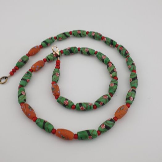 Antique Venetian Style Floral Parrot Green Glass Beads Necklace