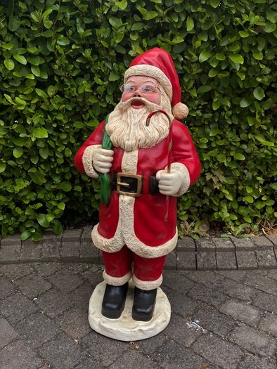 3ft Resin Santa Statue.