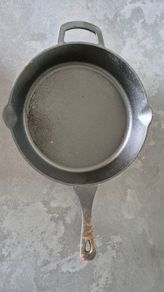 cast iron pan