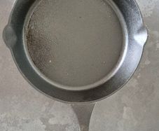 cast iron pan