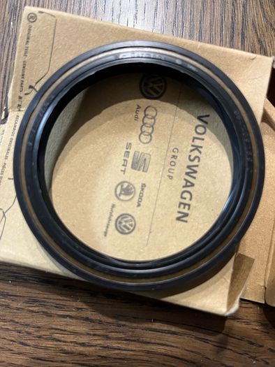 VW Audi A2 Skoda 5 spd Left Drive shaft flange seal 084409189C New genuine VW