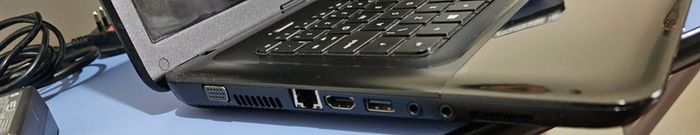 HP Compaq CQ58 Laptop Intel Celeron, 8GB RAM, Samsung 128GB SSD + Extra Storage Toshiba 750GB External USB HDD.