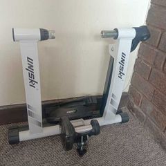 UNISKY indoor magnetic bike trainer