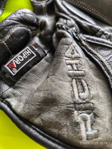 Richa leather motorbike gloves