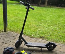 Xiaomi Mi Electric Scooter, Helmet, Spare Tyre and Hi-Vis Vest 180 euro