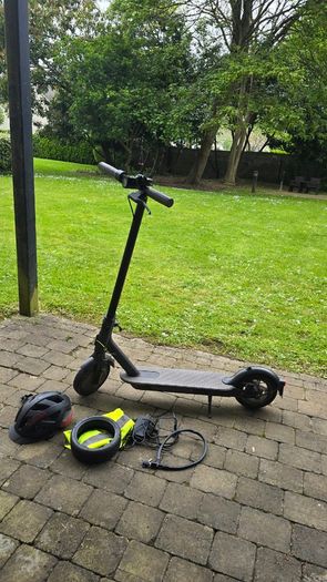 Xiaomi Mi Electric Scooter, Helmet, Spare Tyre and Hi-Vis Vest 180 euro