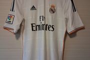 Real madrid Jersey. Official Adidas Mens Home Jersey From 2013 Champions League Victorious Campaign.  Authentic Original From 2013. Not A Modern Day Remake.