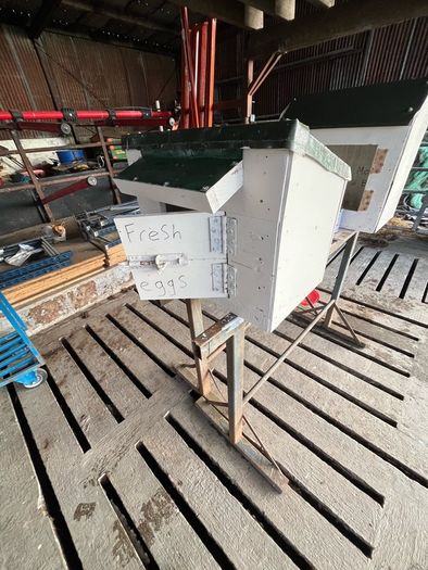 Roadside egg box