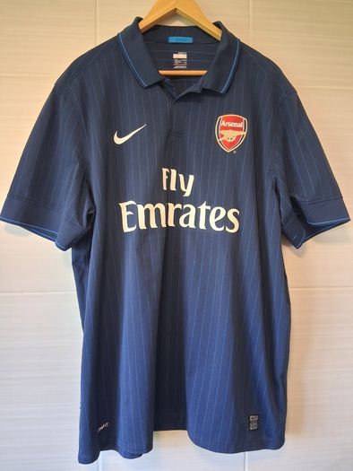 Arsenal Jersey. Official Nike Arsenal Mens Away Jersey From Season 2009/2010. Authentic Original From The Time. Not A Modern Day Remake. Collect In Dublin Or Receive Via Post.