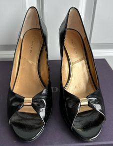 Tahari wedges - US 8 M