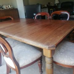 Open to offers.... Solid Timber Extendable Dining Table & 6 Matching Chairs