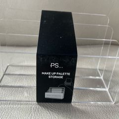 Makeup Palette Storage
