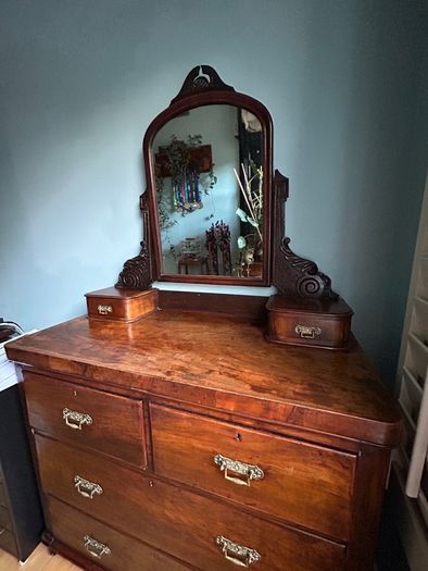 Antique vanity dresser with mirror