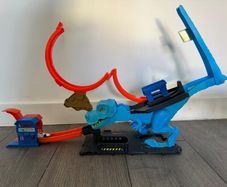 Hot Wheels City T-Rex Chomp Down Playset