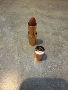 Charlotte Tilbury - pillow talk fair lipstick