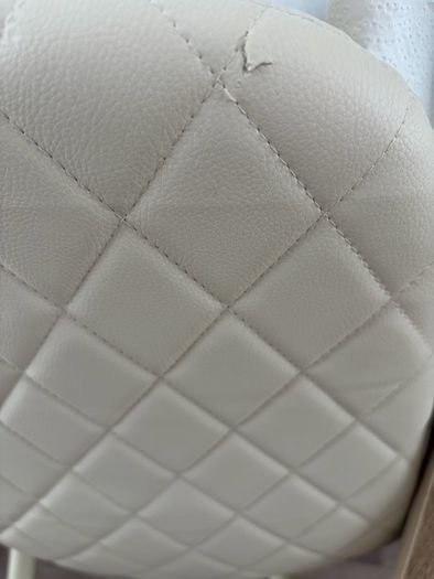 Set of 4 cream dining chairs
