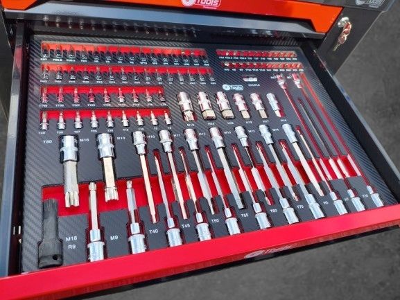 8-Drawer Tool Cabinet/Fully Loaded