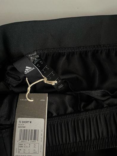 Adidas shorts aeroready size xl