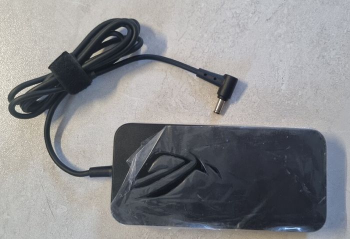charger asus ADP-150CH 20V 7.5A 150W