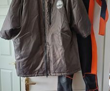 Wet suit & dry robe kids bundle