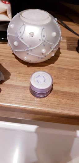 Purple Eyeshadow Dust