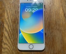 IPhone 8 unlocked (pink) 64GB