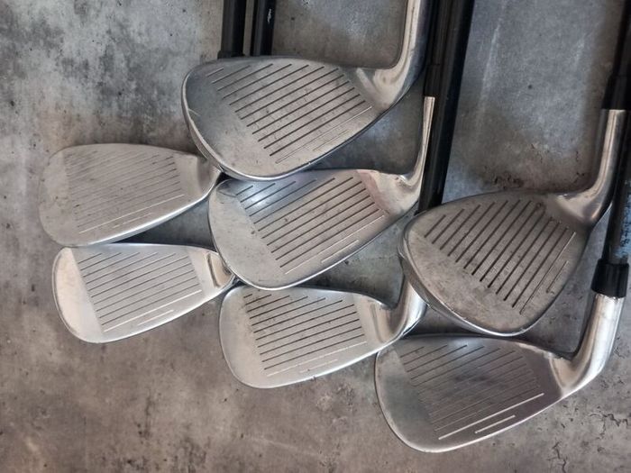 Callaway golf clubs. Right handed clubs