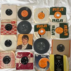 16x Elvis Presley 7" singles