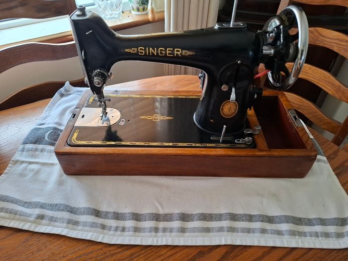 1951 Electric Singer 201k