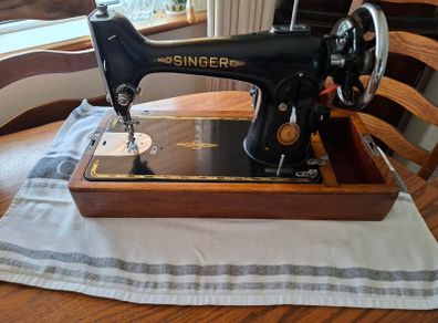 1951 Electric Singer 201k