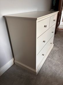 grey chest of drawers