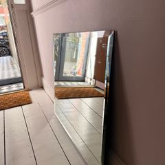 Large thin mirror