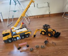 Construction toys