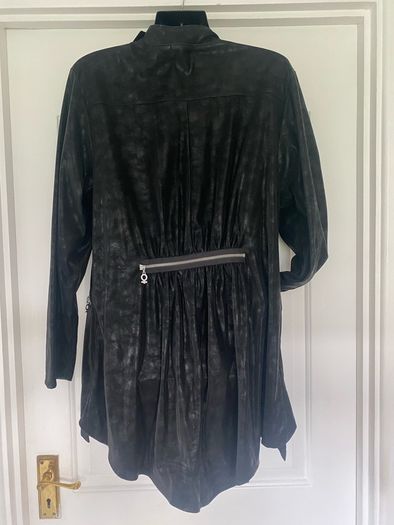 Stunning designer black coat