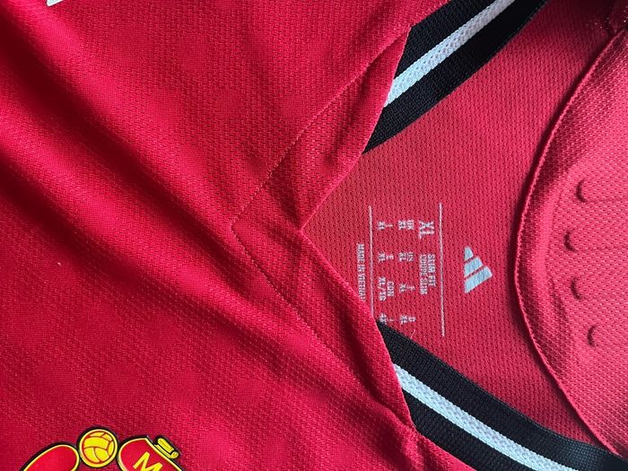 Manchester United Authentic Home 2025/26 XL jersey