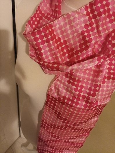 Pink geometric scarf