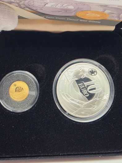 Ireland 2009 Gold and Silver Proof Ploughman Coin Set in Original Holder with COA
